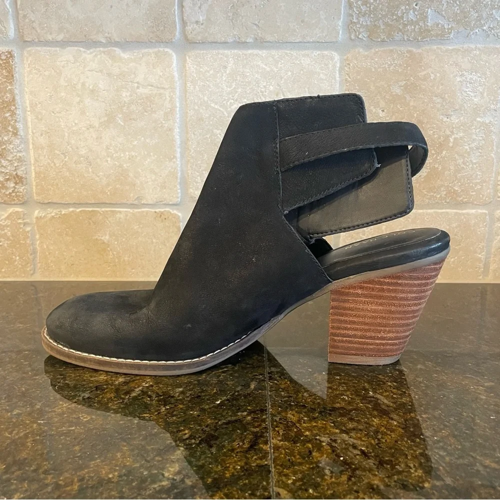 Cole Haan Women's‎ 10 B Black Leather Pippa Block Heel Bootie